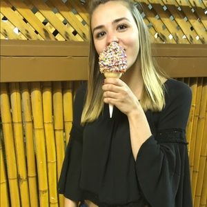 Meet your Posher, Jennifer